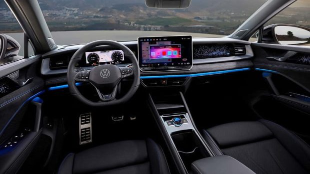 نمای کابین فولکس واگن تایرون L