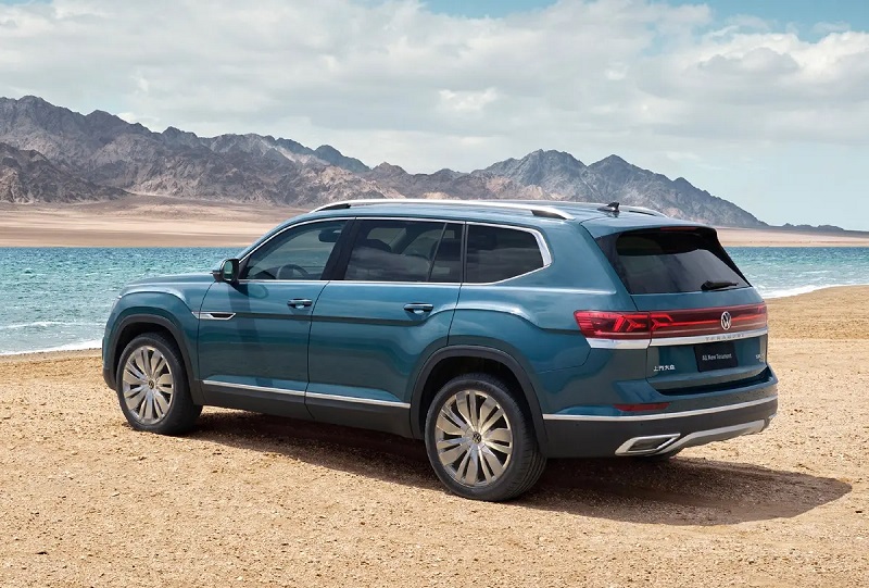 فولکس واگن ترامونت - نمای عقب