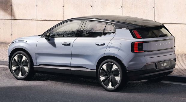 نمای عقب ولوو EX30