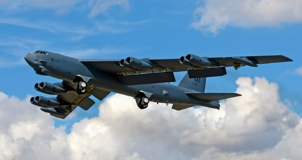 بمب‌افکن B-52