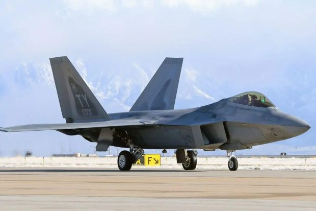 جنگنده F-22 رپتور