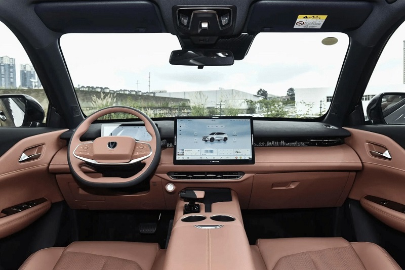 اوشان UNI-Z - فضای کابین