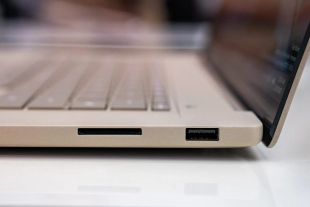 ایسوس Zenbook A16