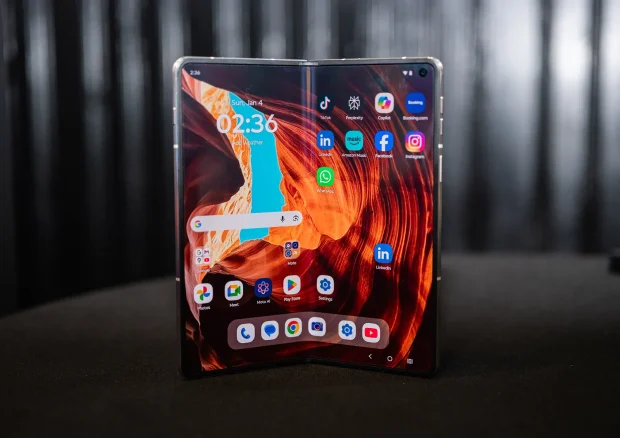 گوشی تاشو موتورولا Razr Fold