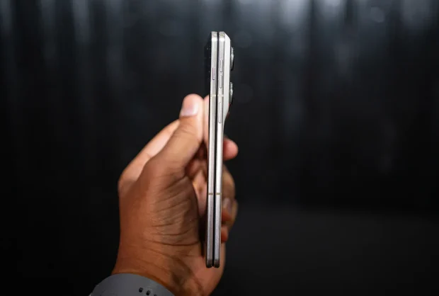 گوشی تاشو موتورولا Razr Fold