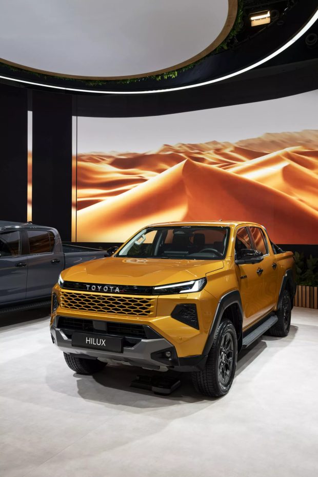 پیکاپ برقی هایلوکس