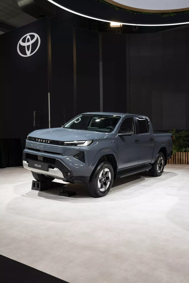 پیکاپ برقی هایلوکس