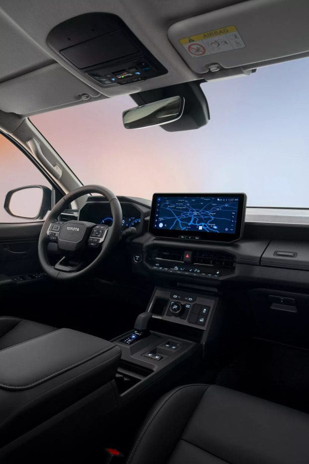 پیکاپ برقی هایلوکس