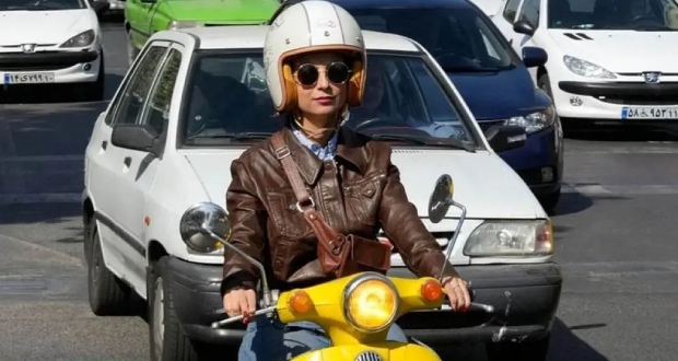 گواهینامه موتور بانوان