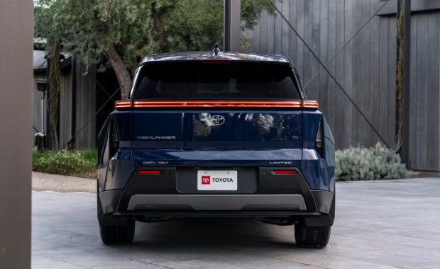 طراحی و مشخصات تویوتا هایلندر ۲۰۲۷