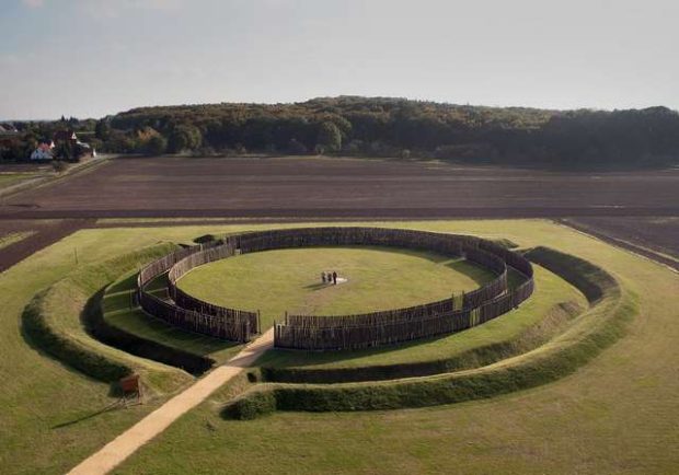 بنای ۷ هزار ساله