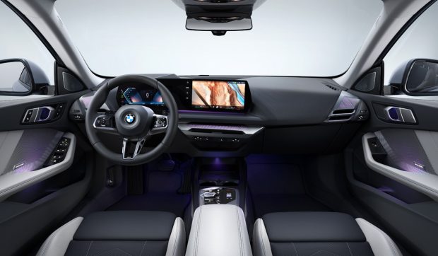 نمای کابین بی ام و 225L