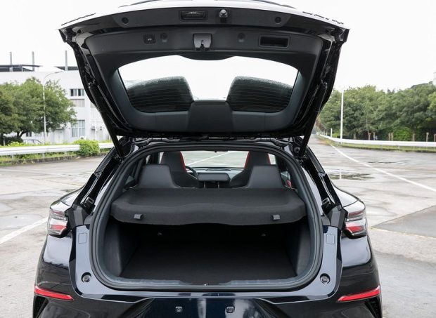 چانگان یونی تی - فضای بار