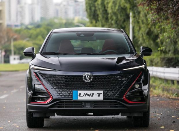 چانگان یونی تی - نمای جلو