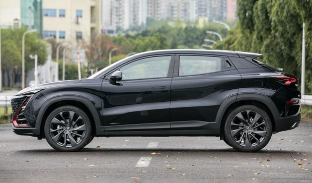 چانگان یونی تی - نمای جانبی