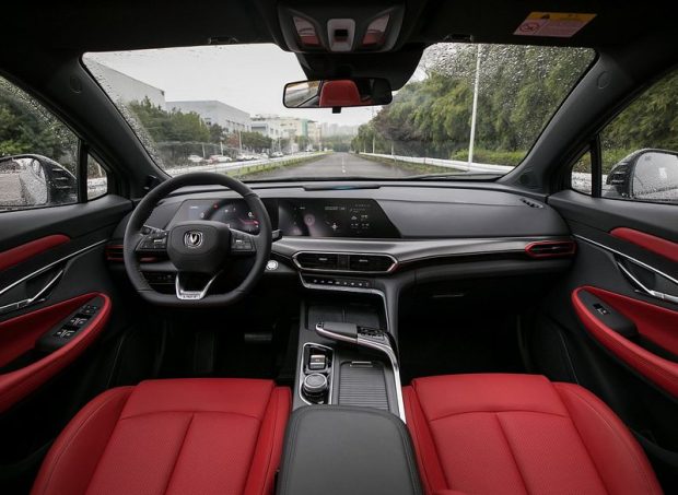 چانگان یونی تی - فضای کابین