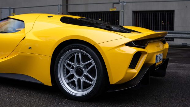 نمای عقب کاپریکورن 01 زاگاتو