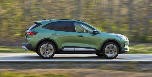 نمای جانبی فورد کوگا 2026