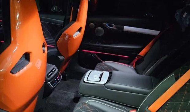 نمای کابین جنسیس G80 ماگما