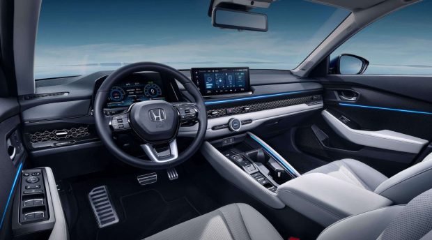 نمای کابین هوندا آکورد پلاگین هیبریدی