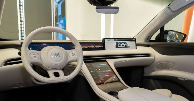 نمای داشبورد کراس‌ اوور IM LS7