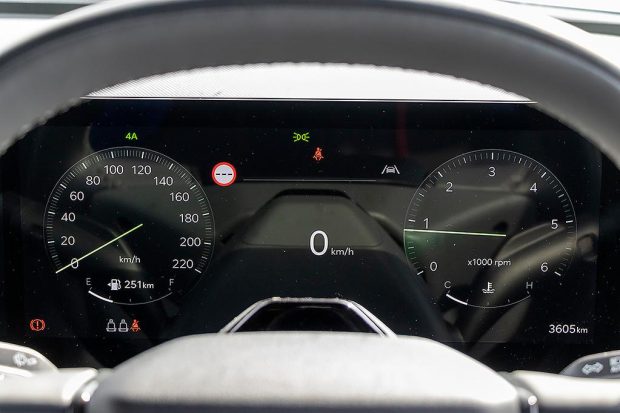 نمای کابین پیکاپ کیا تاسمان