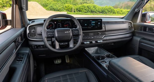 نمای داشبورد پیکاپ کیا تاسمان