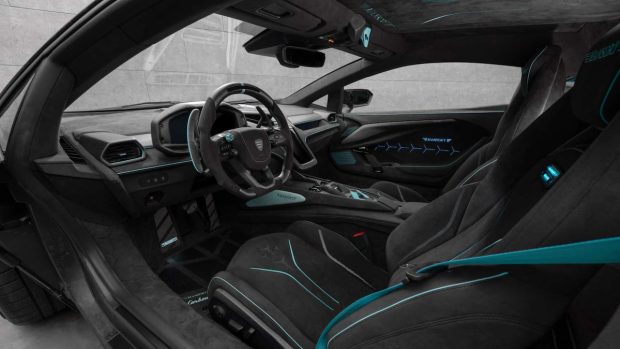 نمای کابین لامبورگینی روئلتو منصوری