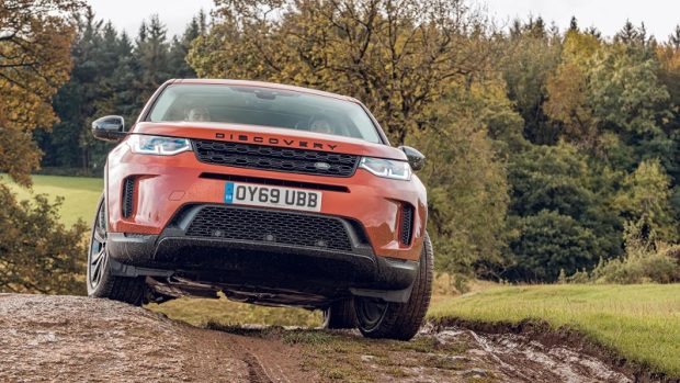 لندروور دیسکاوری اسپرت - نمای جلو