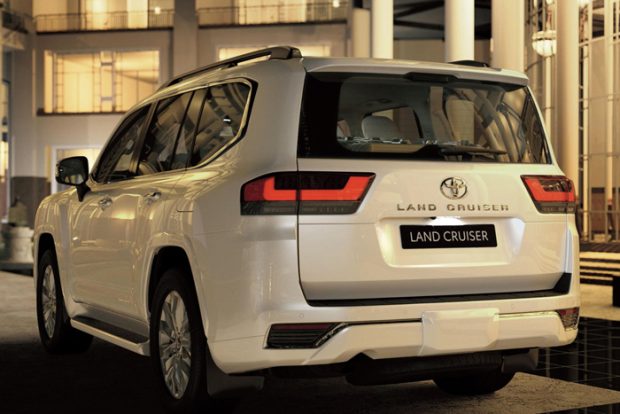 افزایش قیمت تویوتا لندکروز