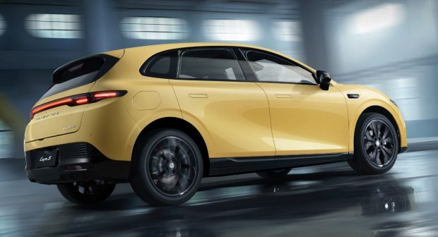 نمای جانبی لیپ موتور لافا 5