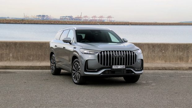 نمای جلو چری جیکو 8