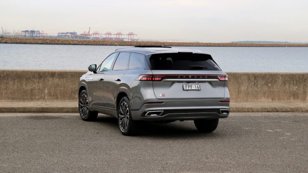 نمای عقب چری جیکو 8