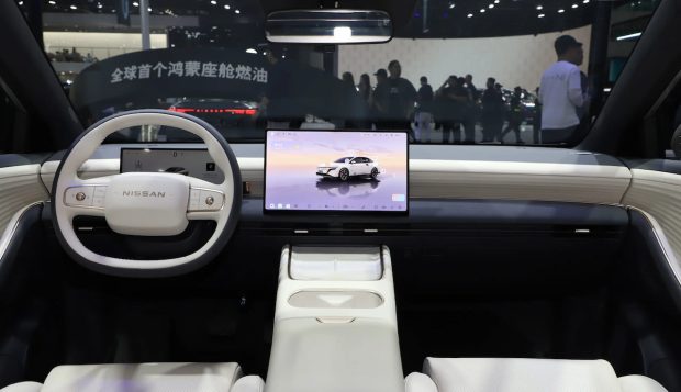 نمای داشبورد سدان پلاگین هیبرید نیسان N6