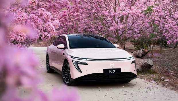 نیسان N7 - نمای جلو
