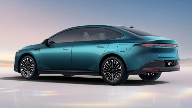 نیسان N7 - نمای عقب