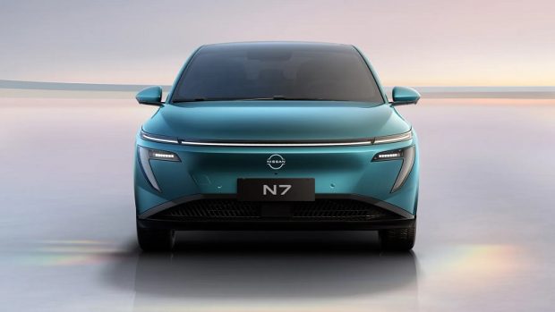 نیسان N7 - نمای جلو