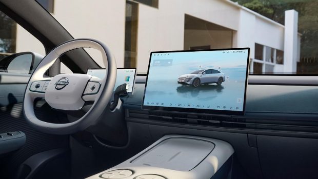 نیسان N7 - نمایشگر مرکزی