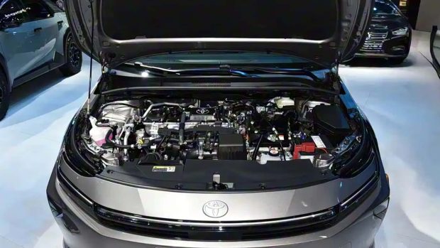 نمای پیشرانه تویوتا کرولا نیوفیس