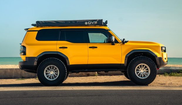 نمای جانبی تویوتا پرادو