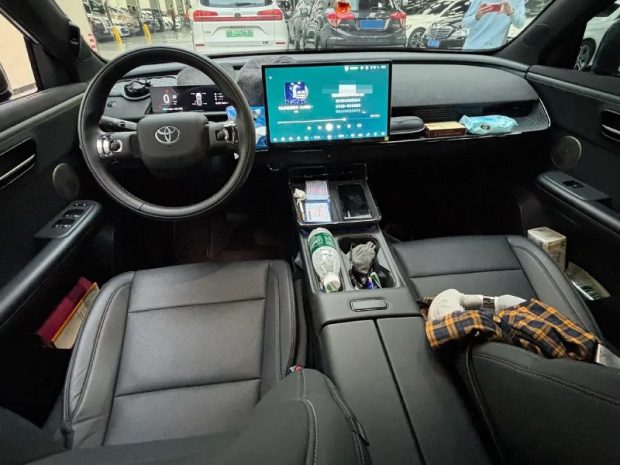 کراس اوور برقی تویوتا bZ3X - نمای داخل