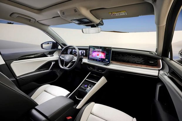 فولکس واگن تایرون L - فضای کابین