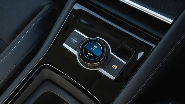 فولکس واگن تایرون L - کنسول وسط