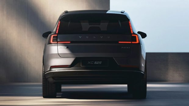 نمای عقب ولوو XC70