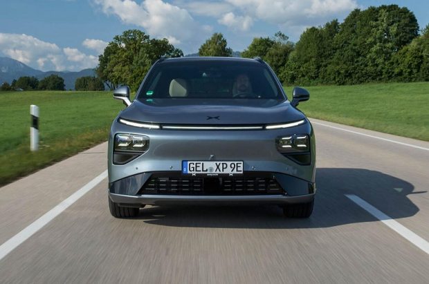 ایکس پنگ G9 - نمای جلو