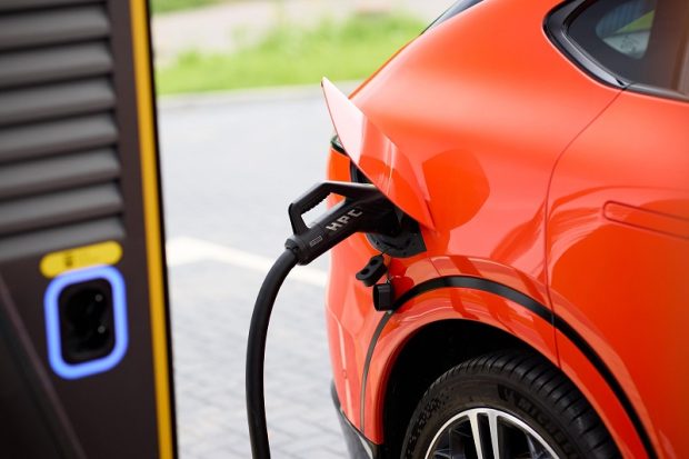 ایکس پنگ G6 - درگاه شارژ