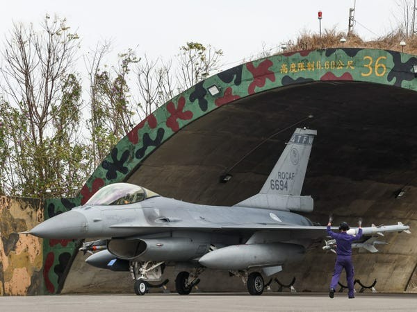 هزینه نظامی