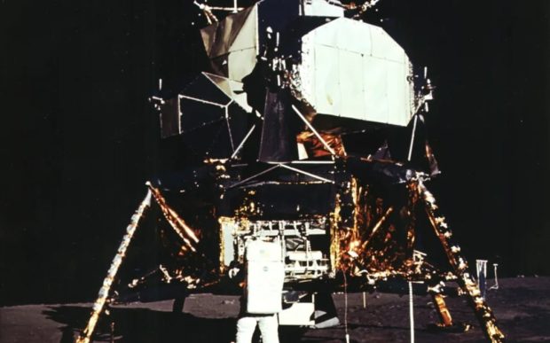 بازگشت انسان به ماه