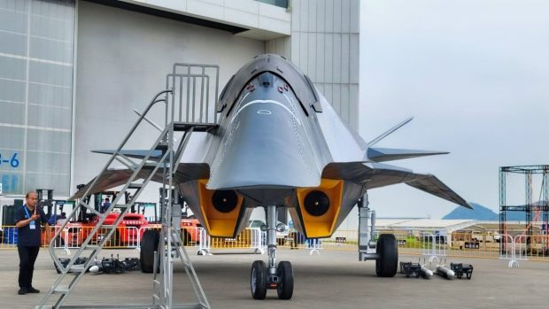 جنگنده White Emperor