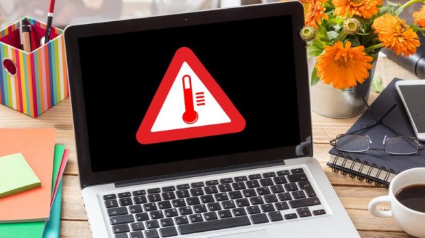 گذاشتن لپ تاپ روی پا